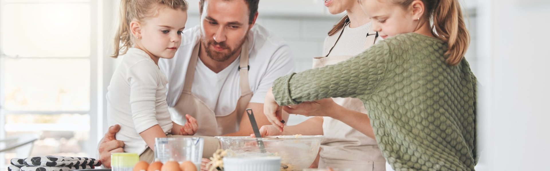 Gezin aan het koken