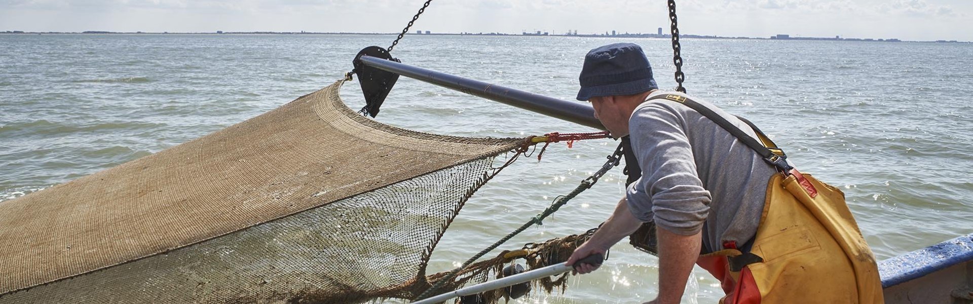 Garnaalvisser op zee